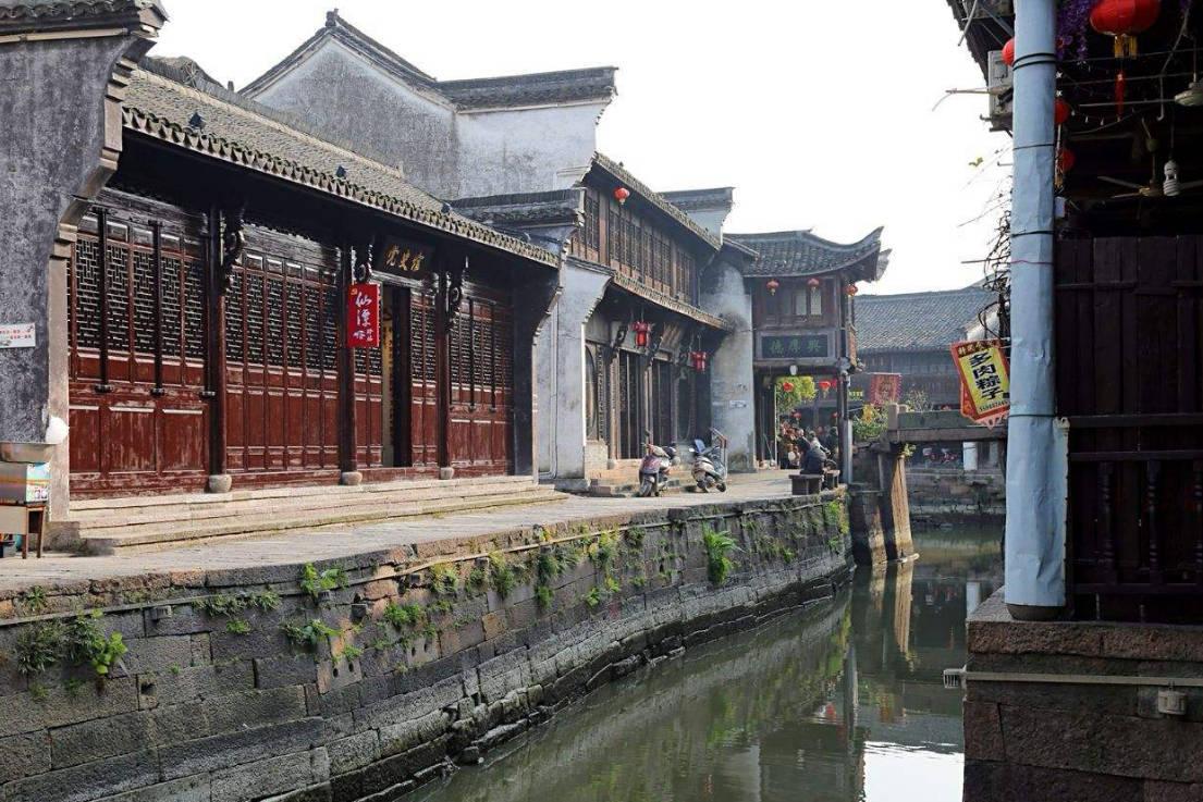 县城管执法局多举措开展烟花爆竹禁燃禁放宣传工作